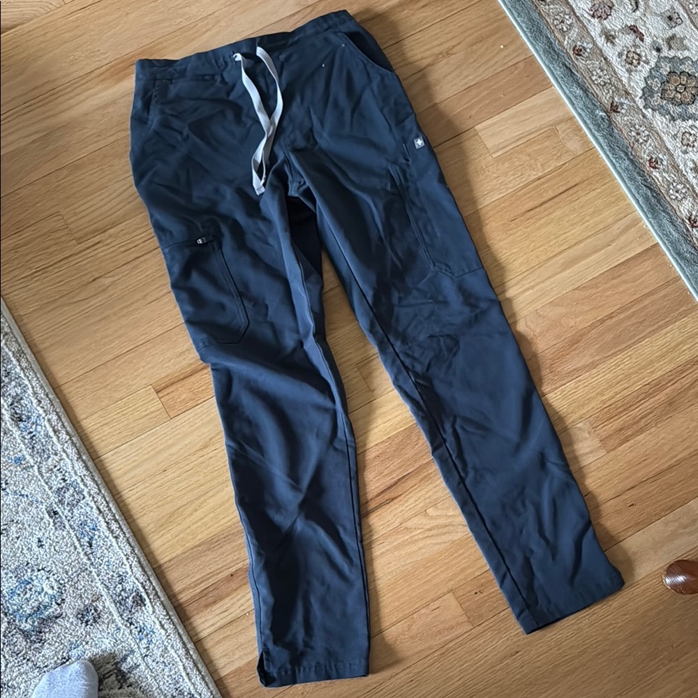 FIGS Yola Scrub Pants in Dark Harbor